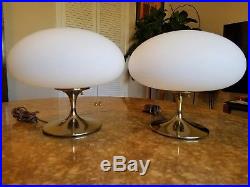 Vintage Mid Century Modern Brass color Laurel Lamp Co Mushroom Table Lamp