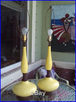 Vintage Mid Century Modern Pair Of 60'S Yellow Table Lamps