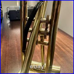 Vintage Post Modern 1970's Pendulum Articulating Brass Drafting Table Desk Lamp