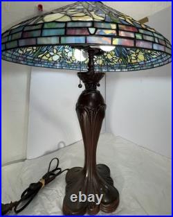 Vintage Stained Glass Table Lamp with Floral Design and Metal Base