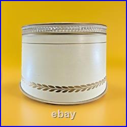 Vintage Table Lamp Air Deco Off-White With Lamp Shade Corded And Milk Glass 26