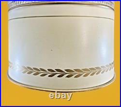 Vintage Table Lamp Air Deco Off-White With Lamp Shade Corded And Milk Glass 26