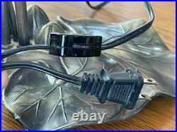 Vintage Tiffany Style Meyda Lighting 16' Orange Red Pond Lily 3 Light Table Lamp