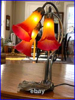 Vintage Tiffany Style Meyda Lighting 16' Orange Red Pond Lily 3 Light Table Lamp