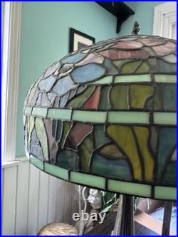 Vintage Tiffany Style Stained Glass Oreintal Poppy Table Lamp Vintage Tiffany Style Stained Glass Oreintal Poppy Table Lamp