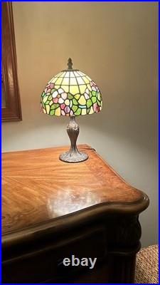 Vintage Tiffany Style Stained-Glass Table Lamp