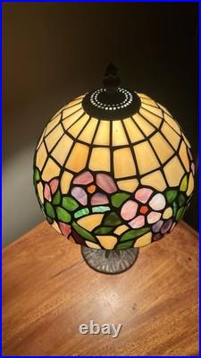 Vintage Tiffany Style Stained-Glass Table Lamp