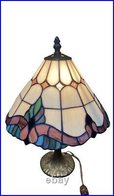 Vintage Tiffany Style Stained Glass Table Lamp Underwriters Laboratories 14 Inch