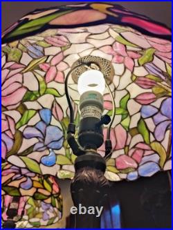 Vintage Tiffany Style Table Lamp Floral Stained Glass Brass base Art Nouveau 22