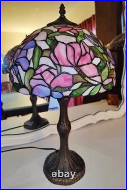 Vintage Tiffany Style Table Lamp Floral Stained Glass Brass base Art Nouveau 22