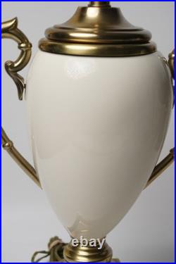 Vintage Tyndale Chicago Brass & Cream Ceramic Trophy Urn Table Lamp Regency Vintage Tyndale Chicago Brass & Cream Ceramic Trophy Urn Table Lamp Regency