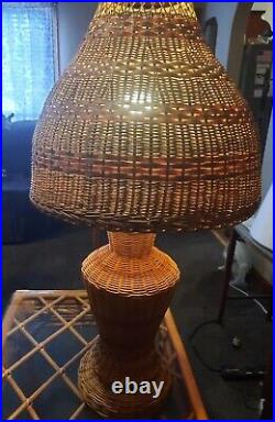 Vintage Wicker/Ratan Table Lamp WithShade
