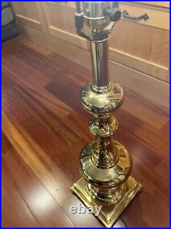 Vintage heavy brass table lamp selling without shade
