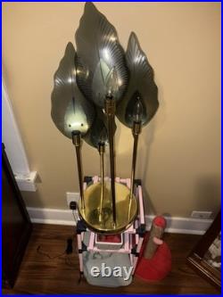 Vintage mid century Hollywood Regency feather glass table lamp
