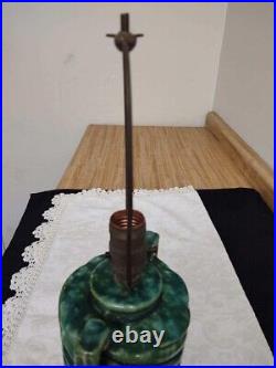 Vtg. Green/blue swirled, ribbed pottery handled table lamp