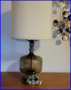 Vtg Mid Century Hollywood Regency Smoke Glass Drum & Brass Table Lamp 31